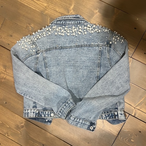 Kedera Women's Embroidered Rivet Pearl Short Denim Jacket Coat - Picture 3 of 3